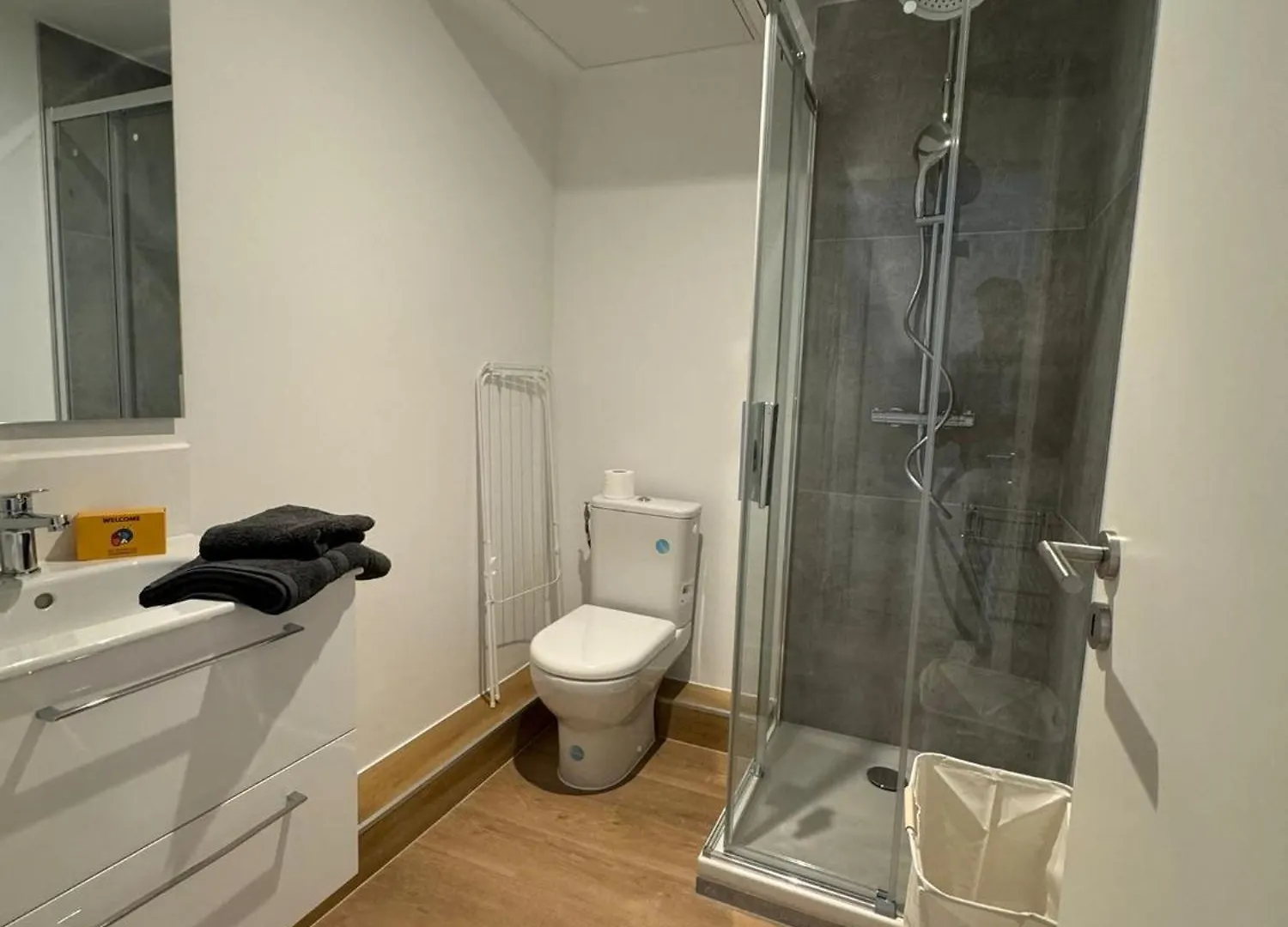 M74 Marquer Joli Studio Centre Ville Annemasse 0*,  France
